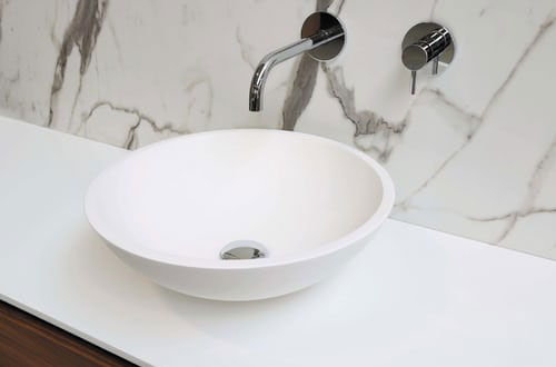 合同纠纷Exquisite white single and double faucet Basin